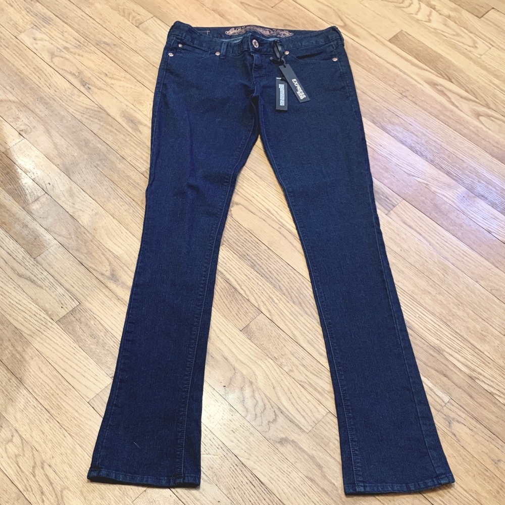 New Express size 6 Stella Low Rise Bootcut Jeans